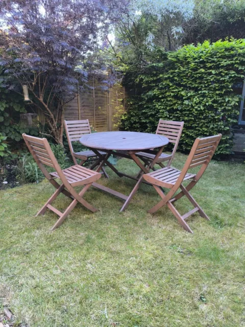 Teak Garden Round Table & 4 Chairs Garden Furniture Patio Set.