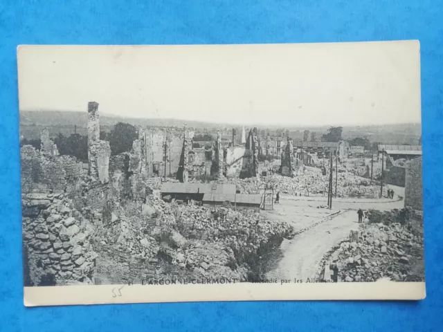 vd123 CPA WW1 Lille - ruines - Clermont en Argonne - animée