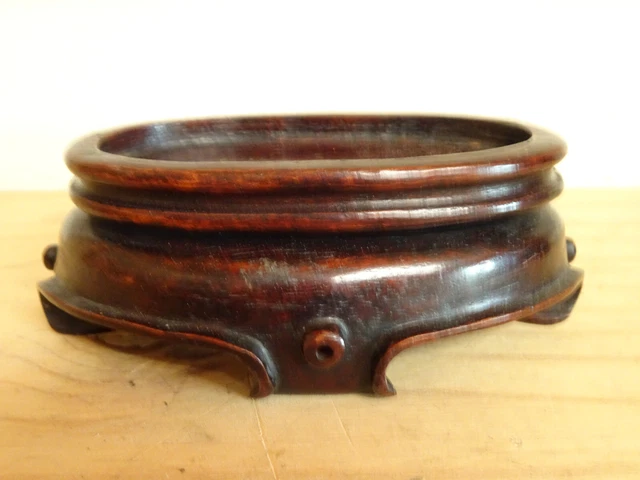 SOCLE ANCIEN EN BOIS SCULPTE.CHINE.Pour vase,statue,porcelaine