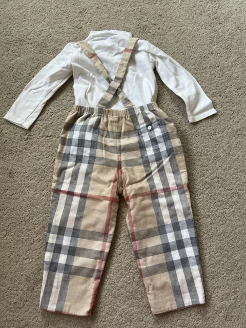 Burberry Baby outfit set Boy Girl Unisex 18 months 2 piece Vest & Trousers 2