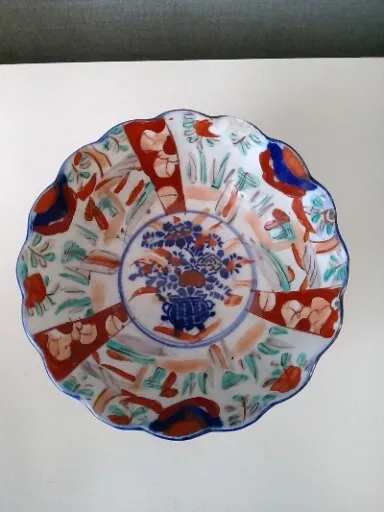 Antique ? Japanese Imari Hand Painted Scalloped Bowl red Blue Flowers Bowl