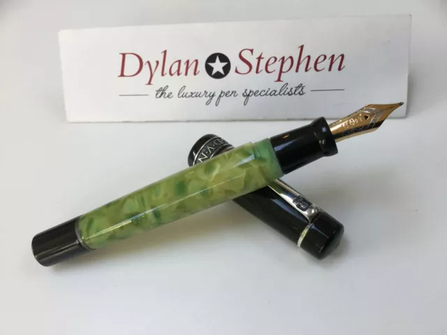 Delta Lugdunum green marbled limited edition fountain pen 18K gold medium nib