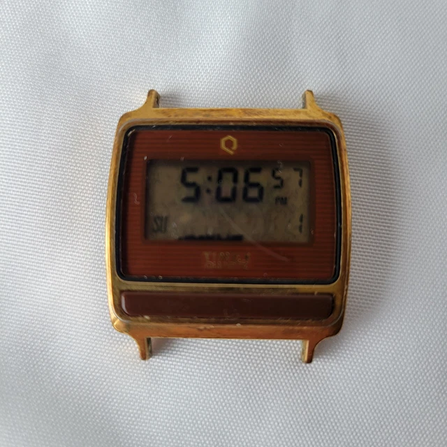 VINTAGE MENS TIMEX Q Digital Watch Bar Button LCD Display Sold As Is