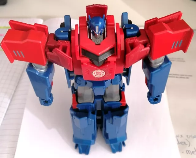 OPTIMUS PRIME Camion Robot TRANSFORMERS 20 cm n° de référence sans marque  2000