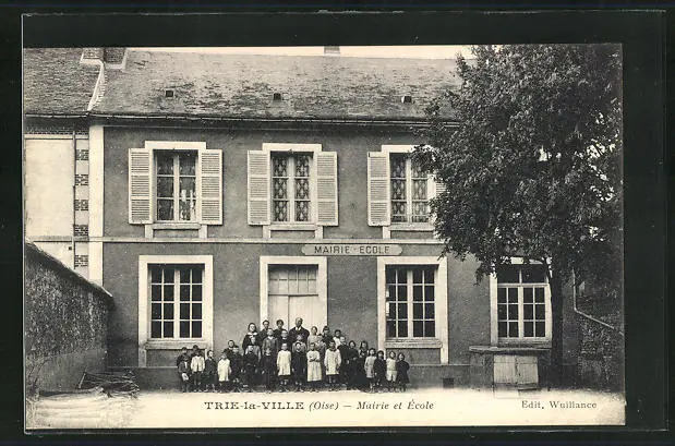 CPA Trie-la-Ville, Mairie et École