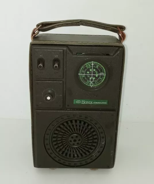 1970s Vintage Sonix Commando Army Style Radio Green Battery Retro