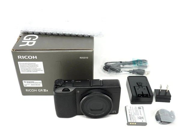 Ricoh GR IIIx 24MP Compact Digital Camera Near MINT Low Shutter Count