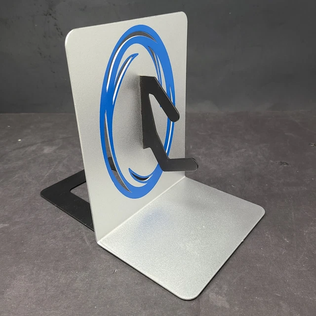 Portal 2 ThinkGeek Video Game Bookends Aluminum Metal Book Ends VALVe 2011 2