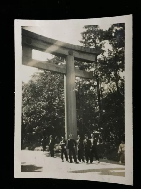 #543 Giapponese Vintage Foto 1940s / Stanghetta Shrine Torii Giovane Man Gruppo