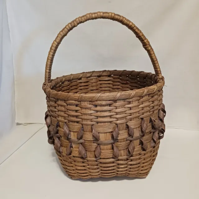 Excellent Vintage Handwoven Maine Penobscot Style Basket w/Curly Twist Details