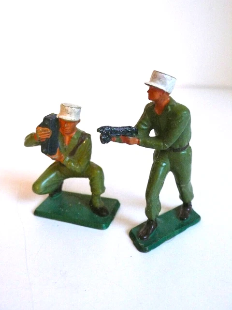 Lot De 2 Chicanes Scalectric Avec Barrières - Années 60/70, Bon état