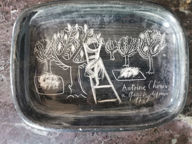 plat en faïence signe le grand chêne vallauris antoine chiris a grasse