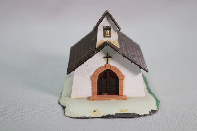 Lot Jouef HO : Petite Gare, Chapelle Et Menuiserie – Maquettes Montées Immeuble – Occasion
