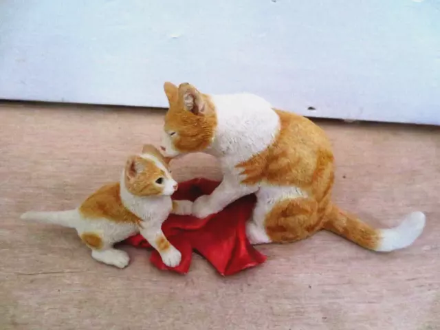 UK made Sherratt and Simpson Ginger & White Mother Cat Licking Clean her Kitten