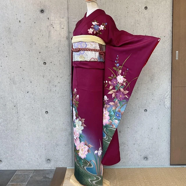 Furisode Japanese Kimono Pure silk kimono floral pattern dark Long Sleeves