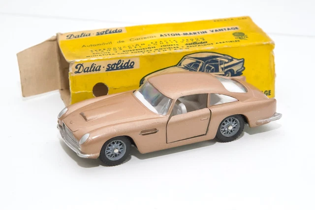 AU JOUET PARISIEN: Solido Modèle n° 130 Aston Martin DB5 Vantage