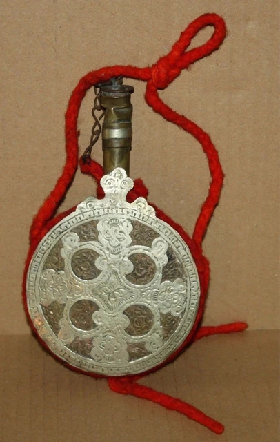 Poire à Poudre Ancienne Orientaliste – Métal Sculpté Doré – Alger – Style Ottoman