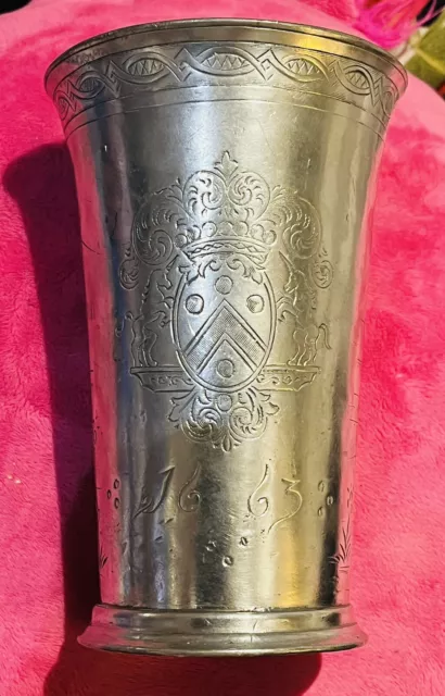 AUTHENTIQUE CHRISTIAN DIOR Timbale Facon Ancien en étain Armoirie Blason EUR 5,00 - PicClick FR
