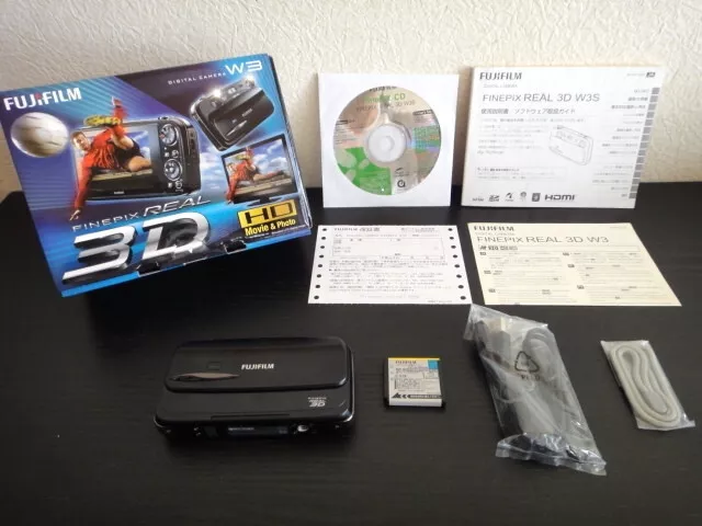 FUJI FILM FinePix REAL 3D FinePiz REAL 3D W3S Digital Camera Box Near Mint