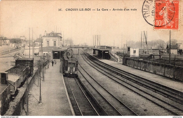 S4372 cpa 94 Choisy le Roi - La Gare, arrivée d'un Train