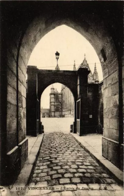 CPA AK VINCENNES L'Entrée du Donjon (672152)