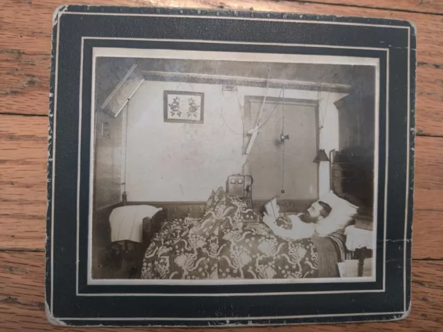 Antique Cabinet Card Photo POST MORTEM photo man reading  in German on back