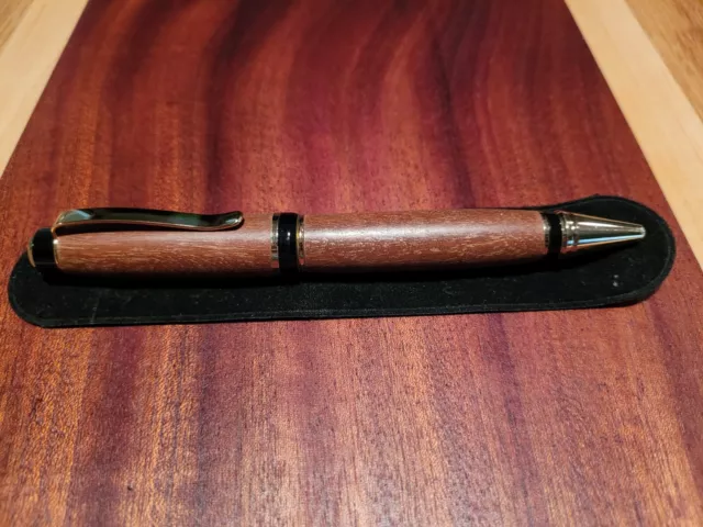 BIG BEN CIGAR PEN with WALNUT BARREL and GOLD TRIM