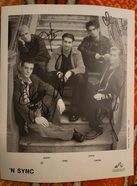 'N SYNC Complete Band signed 1997 RCA Records 8x10 Photo, All Signatures. No COA