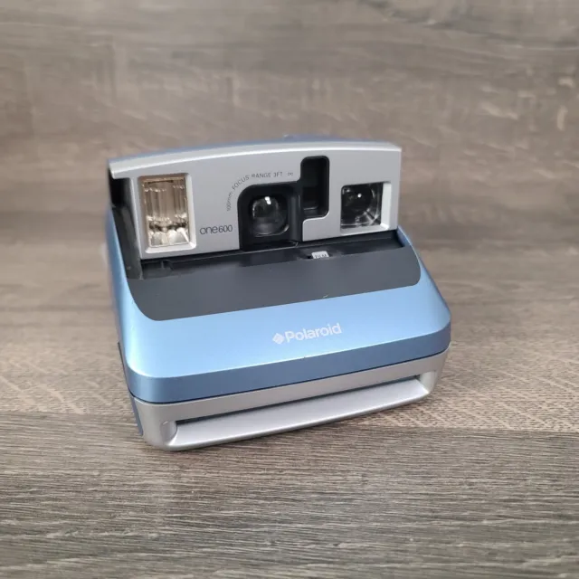 Cámara fotográfica instantánea Polaroid Blue One 600 sin probar