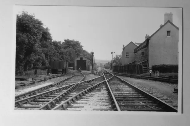 RWY1210 - Locomotive Shed NEWCASTLE EMLYN Railway Yard - Real Photo