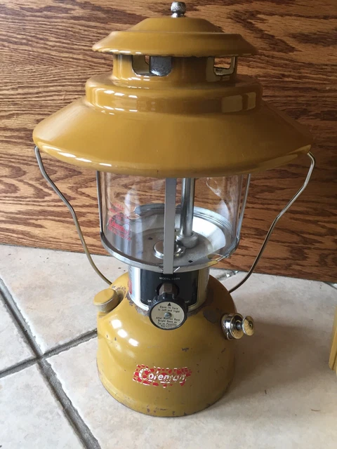 COLEMAN GOLD BOND Lantern 228H Goldbond Lantern With Case $276.63