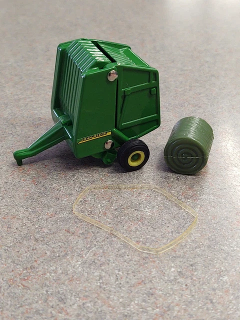 ERTL John Deere 1:87(?) 1:64(?)  Scale Round Baler with Hay Bale Die-cast Model