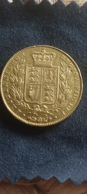 1842 Queen Victoria Yh Shield Full Gold Sovereign