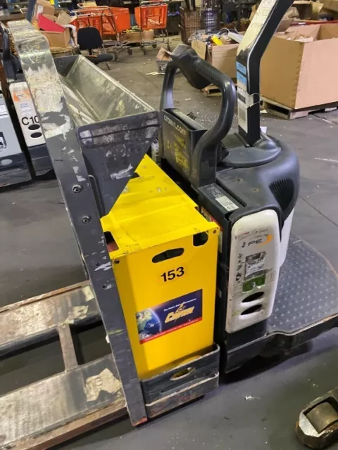 Crown 6,000Lbs. Electric Pallet Truck 2