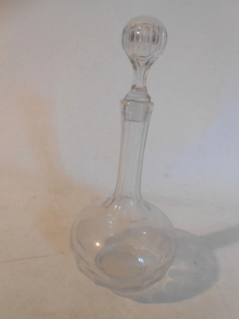 Ancienne carafe en verre facetté avec son bouchon bon état déco cuisine