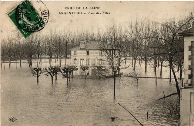 CPA  Crue de la Seine -Argenteuil -Place des Fétes   (290435)