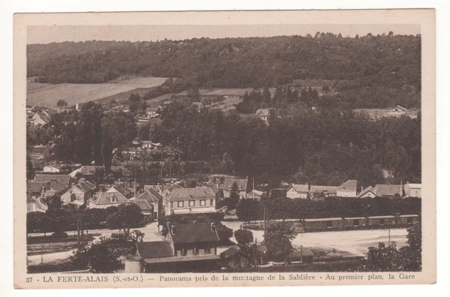 Cpa 91 - La Ferté-Alais : Panorama - Sablière - La Gare (Essonne) - Non Écrite