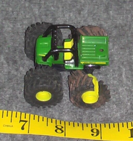 JOHN DEERE ERTL Mini Monster Treads Gator damaged tire, farm toy