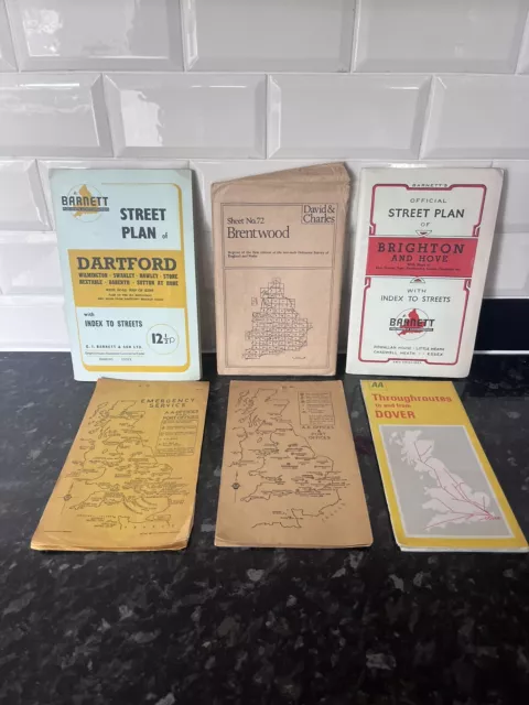 Vintage Road, Street And Port Maps Of Various Locations In GB.