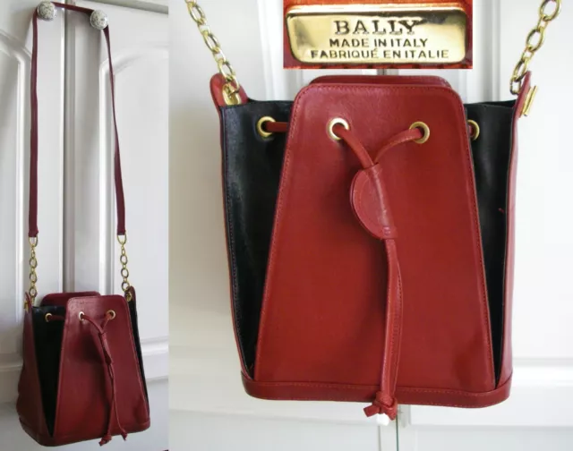 état PARFAIT VINTAGE BALLY CUIR petit sac seau en forme de bourse Rouge et noir