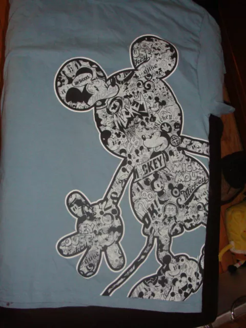 Incredibly Cool Mickey Mouse T-Shirt, Size Large, Great Shape! Disney Disneyland