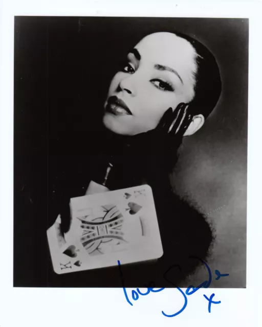 Sade Adu 20 x 25 cm - signed photo - Autogramm / Autograph