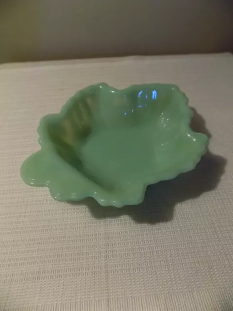 Vintage Fire King Jadeite Maple Leaf Candy Dish Bowl Jadite Green Glass Exc