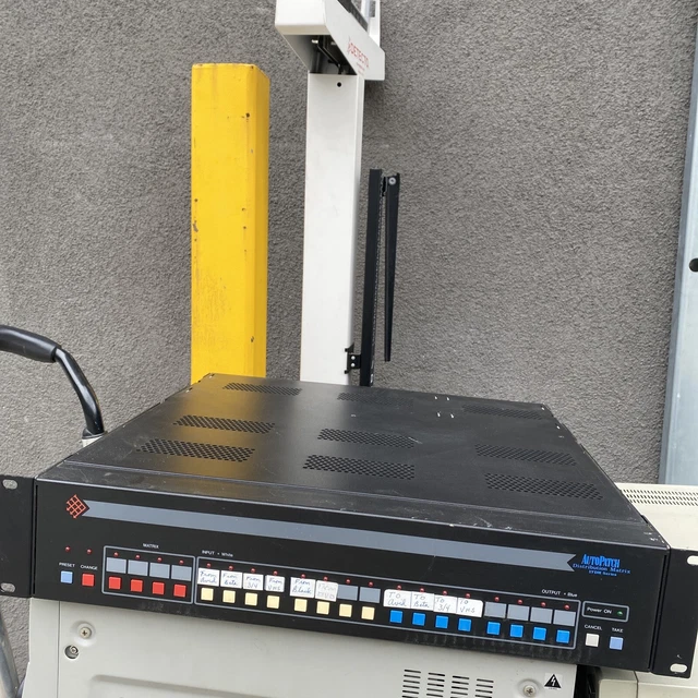 AutoPatch 1YDM Distribution Matrix Video Switcher (Untested)