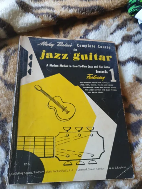 Mickey Baker's Complete Course in Jazz Guitar (Paperback)