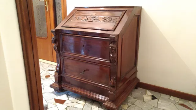 Secretaire con ribalta in noce metà XIX secolo