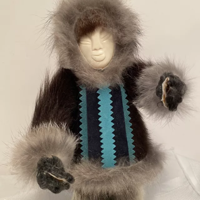 VINTAGE ESKIMO INUIT Alaskan Hand Carved Doll Fur Coat Leather ...