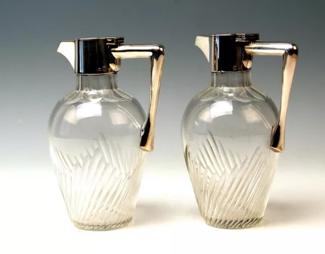2 Argento Stile Liberty Caraffe Vienna Art Nouveau 2 Silver Pitchers Um 1900
