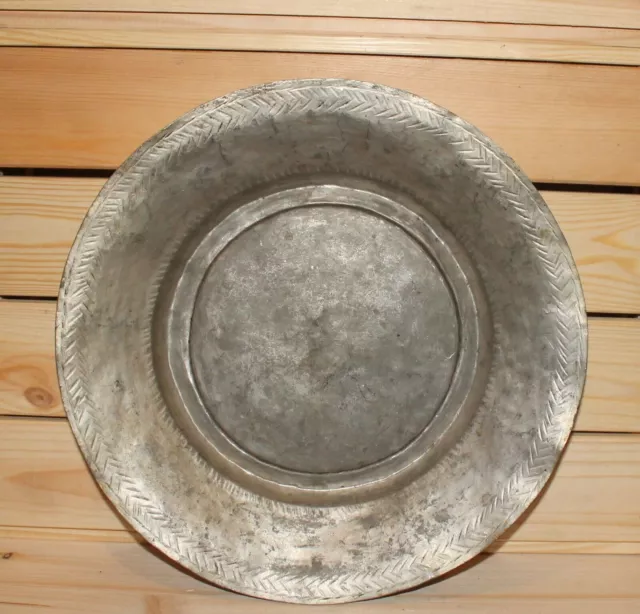Ancien bol en cuivre en conserve fait main populaire