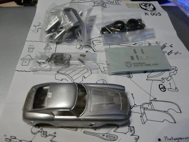 Miniature Tron Kits Ferrari 250 SWB 1/43 - Résine - Modèle De Collection Italie